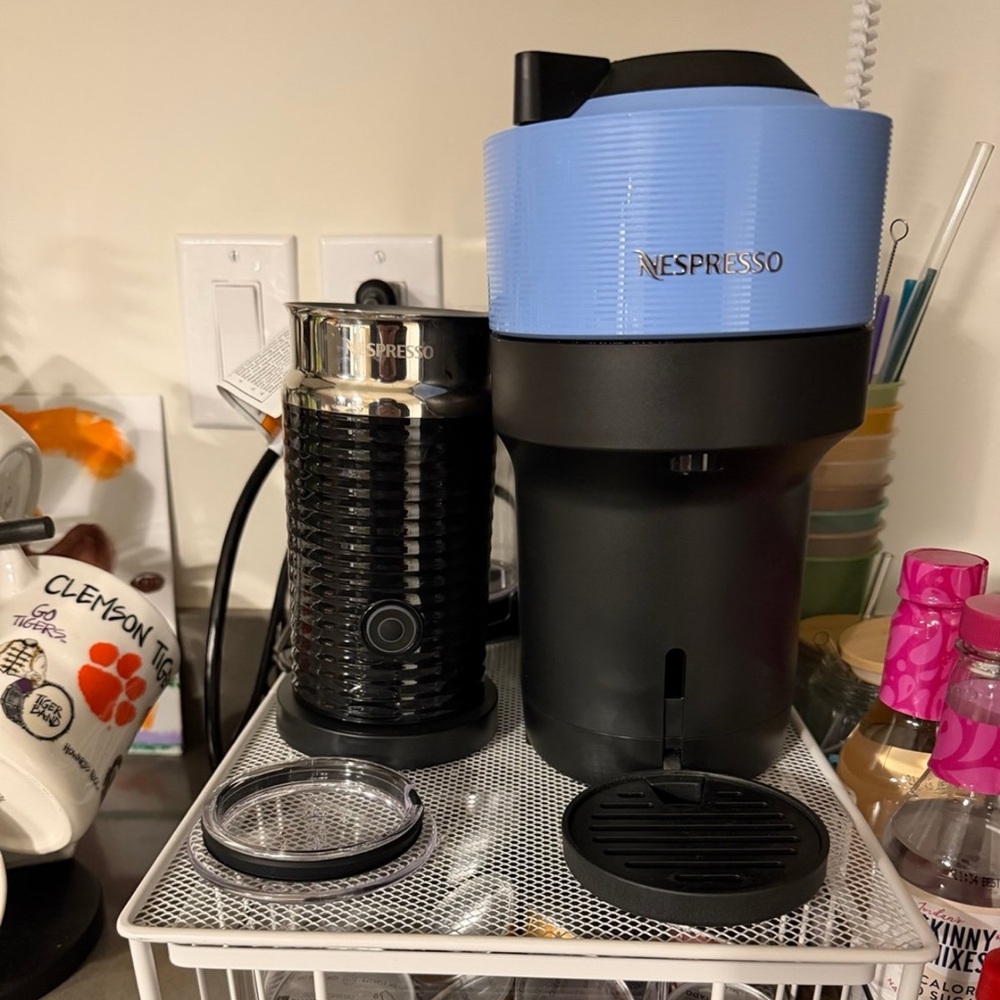 Nespresso Verturo Pop Pacific Blue with Aeroccino3 Milk Frother